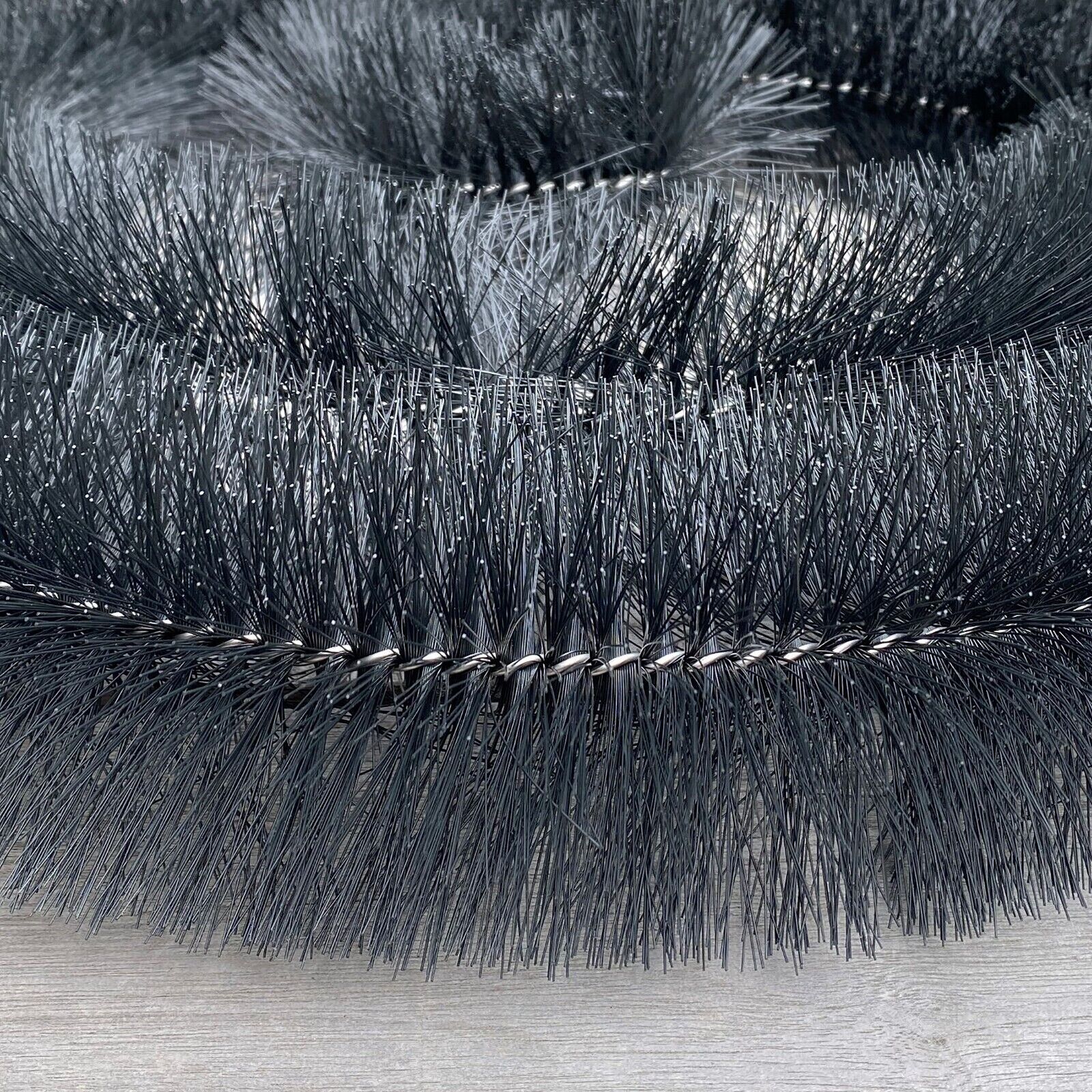 AMOS Gutter Brush Black