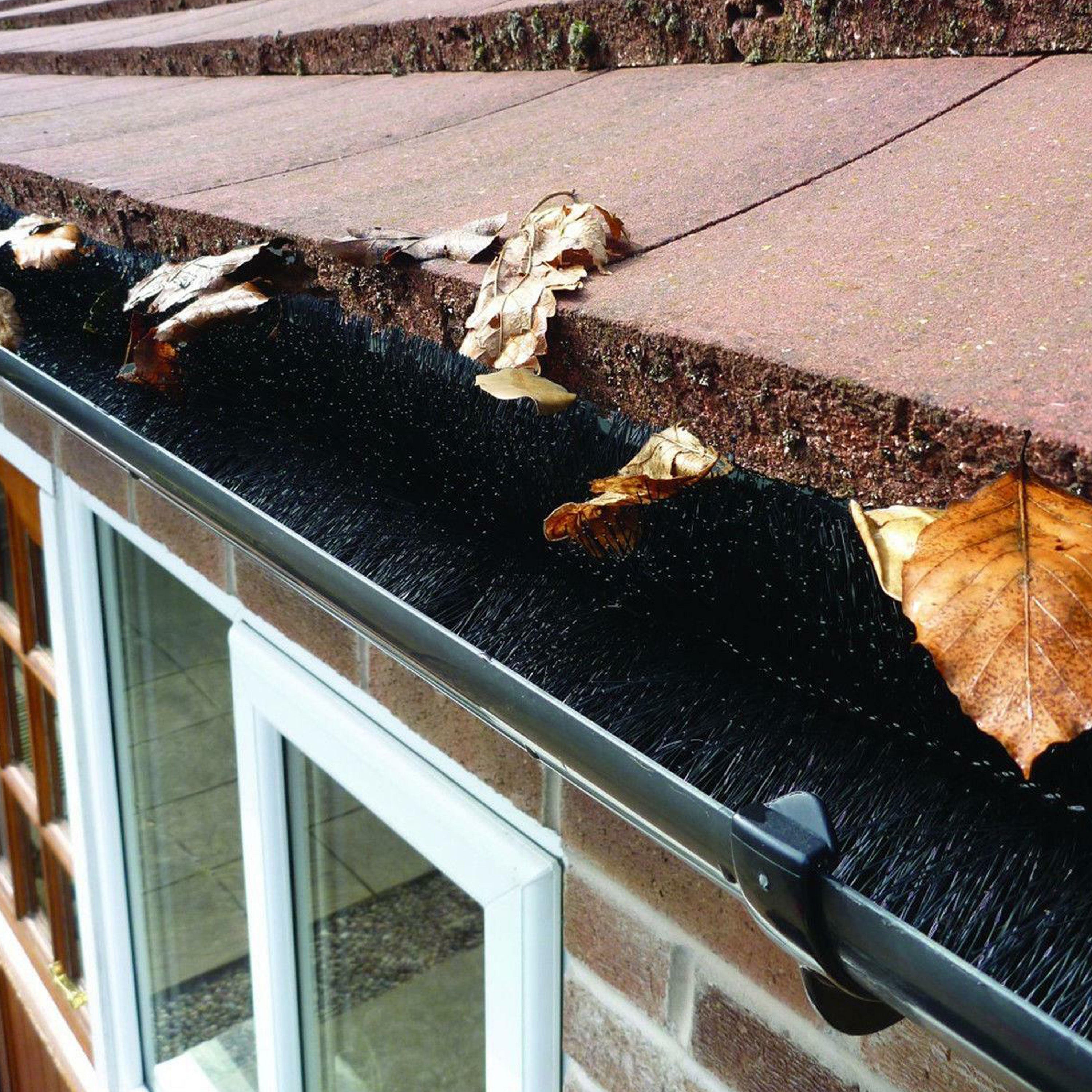 AMOS Gutter Brush Black