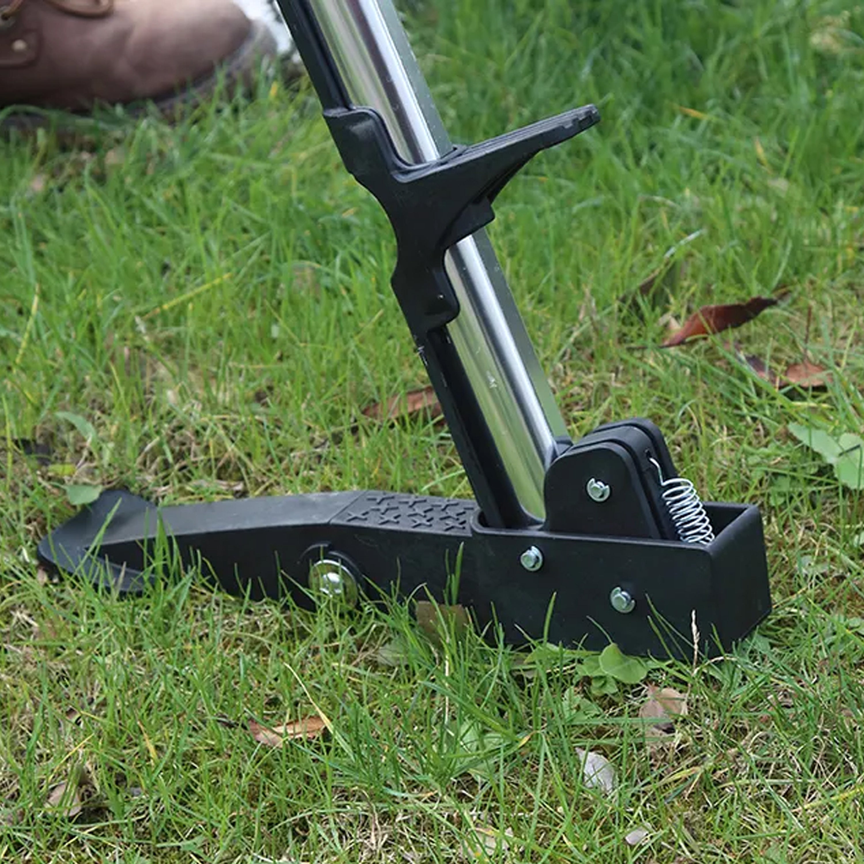 AMOS Eezy Mechanical Weed Remover